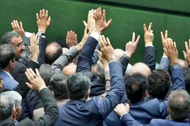 از بام تا شام کارشان شده تخریب و توهین؛ از جان ملت چه میخواهید؟