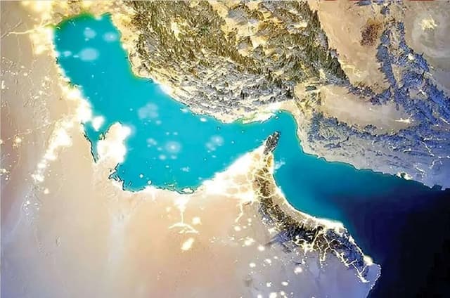 آخرین خبر از وضعیت تنگه هرمز: سپاه ۲ گذرگاه تعیین کرده است +ویدیو