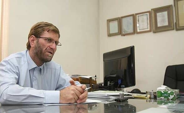 چرا دولتها پس از جنگ نتوانستهاند گرانی و تورم را کنترل کنند؟/ مرتضی عزتی پاسخ میدهد