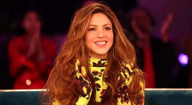 خواننده زن مشهور دوباره در جام جهانی غوغا میکند