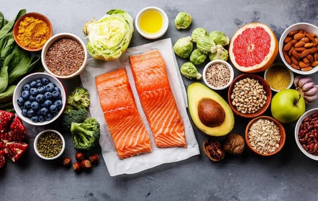 خوردن کدام غذاها استرس را از ما دور میکند؟