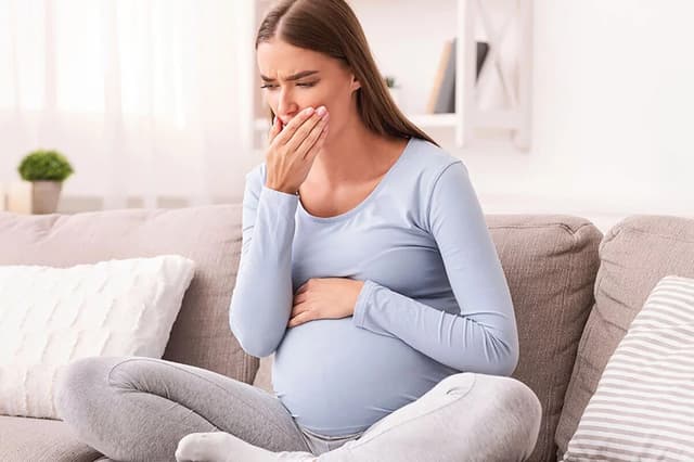 علت تهوع بارداری چیست و آیا مفید است یا . . . ؟
