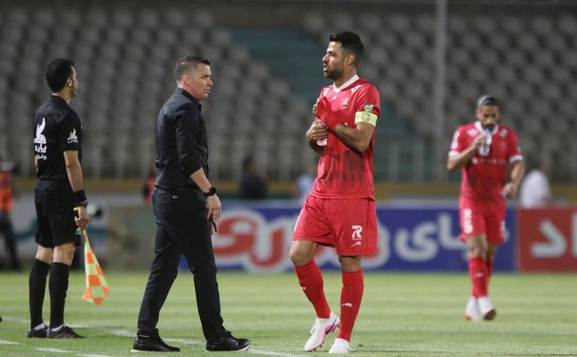 ادامه همکاری یا جدایی؛ پرسپولیس و پورعلی گنجی هنوز به تصمیم نهایی نرسیدند