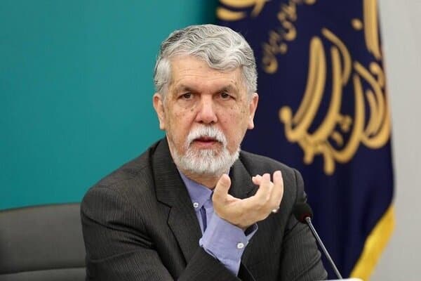 صالحی: خارک، خار چشم دشمنان این مرز و بوم خواهد ماند