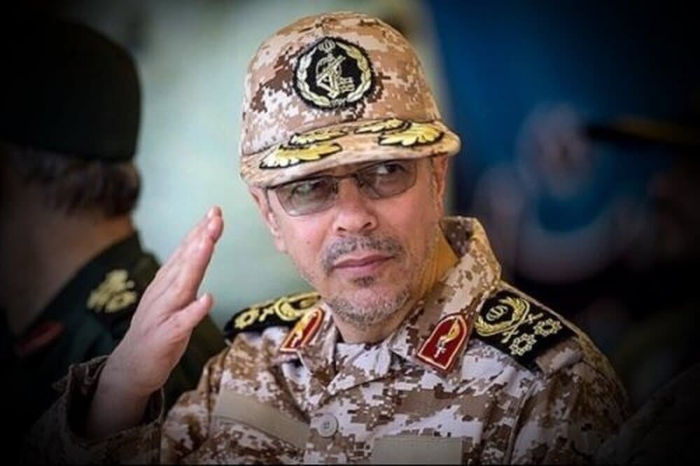 جزئیات مراسم سالگرد سردار باقری، همسر و فرزند ایشان / کدام چهرهها حضور داشتند؟