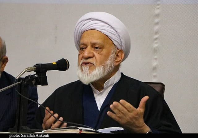 مصباحی مقدم: رهبر انقلاب در جایگاهی بسیار مقتدر قرار دارند/ تصمیمات ایشان توسط نیروهای نظامی بهطور کامل اجرا می شود