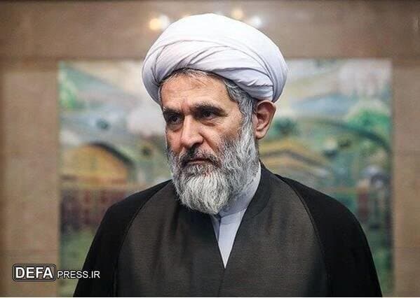 تصاویری از حضور حسین طائب در بیت دو مرجع تقلید در قم