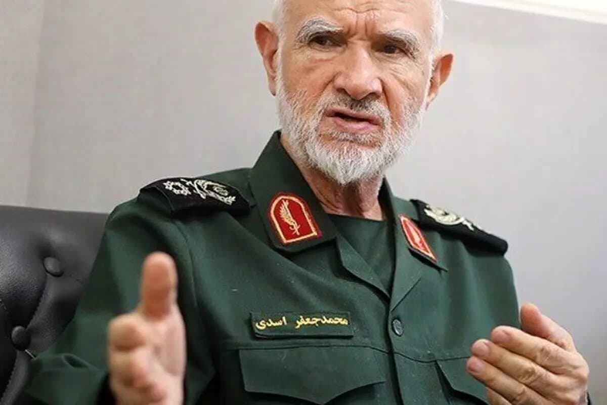 مقام سابق قرارگاه خاتم: هر تعرضی به ایران با سیلی محکم مواجه میشود/ به هر تهدیدی پاسخ میدهیم