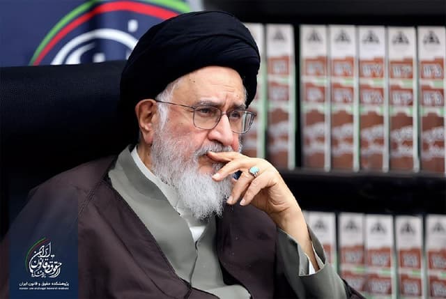 محقق داماد: روحانیت جایگاه خود را از دست داده/ با خانم بیحجاب باید خشن و تنفربرانگیز برخورد کرد؟/ مردم میگویند خطیبان رسمی مقابل در مردماند