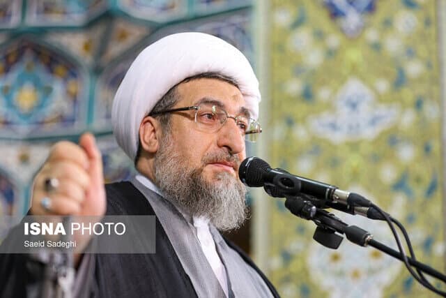 امام جمعه تبریز: تا آخرین قطره خون فدای نظام هستیم