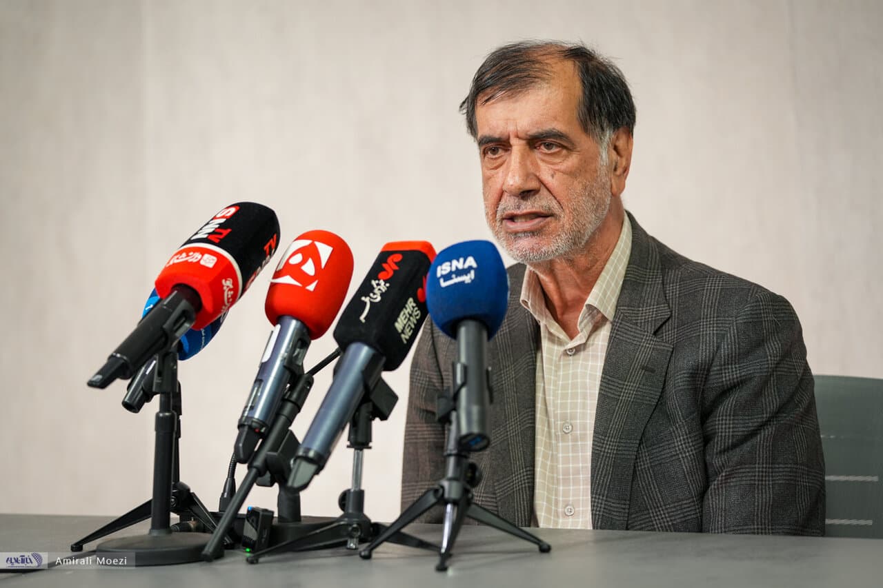 باهنر: خیلیها بودند که تا یک بیمعرفتی دیدند قهر کردند و رفتند، اما علی لاریجانی متواضعانه ایستاد و کار را دنبال کرد