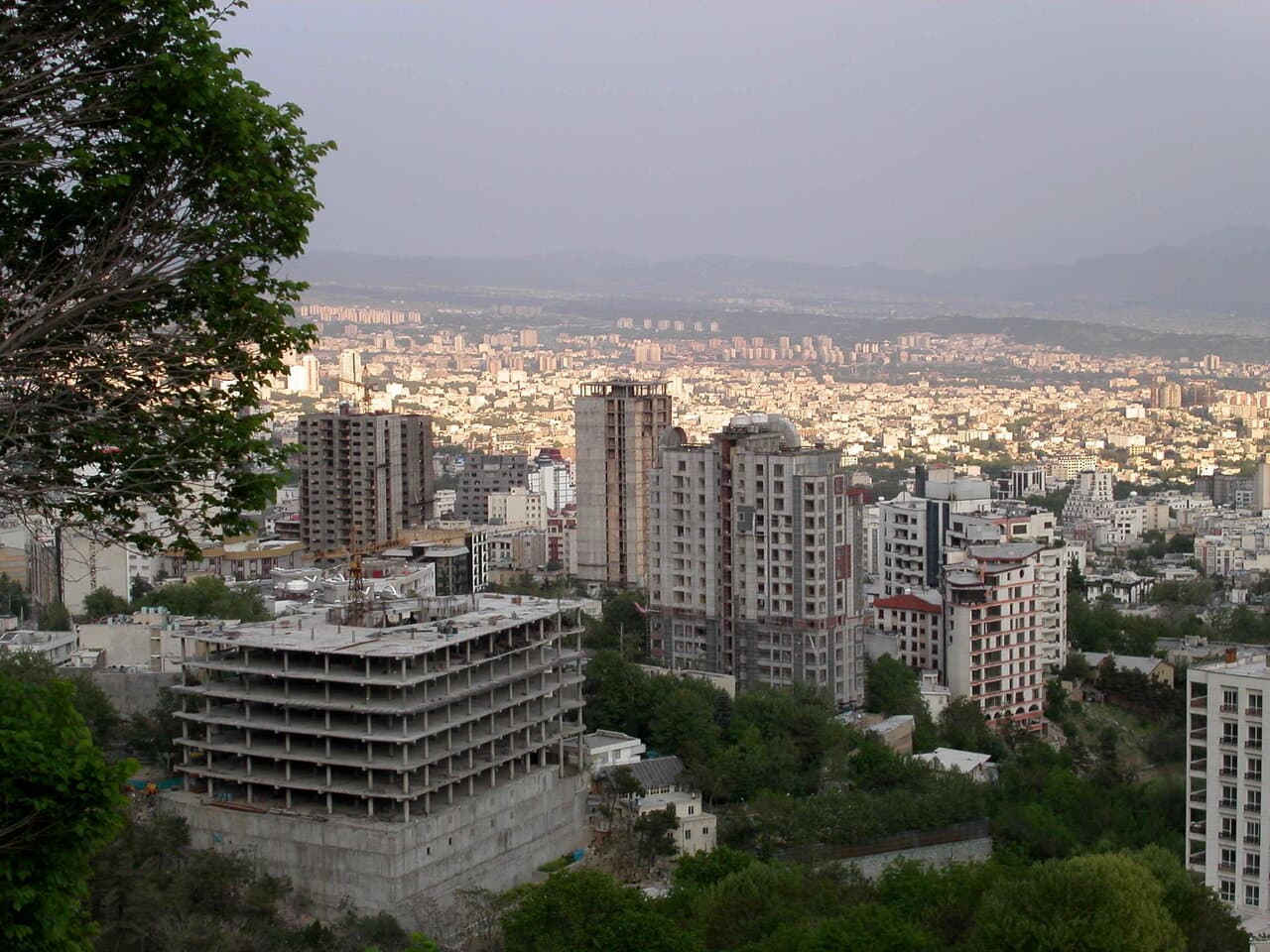پیشبینی مهم اقتصاددان ارشد از وضعیت بازار مسکن در ماههای آینده/ جهش شدید قیمت مسکن در راه است یا قیمتها به قبل برمیگردد؟