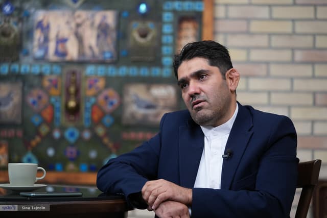ببینید| کدام بخش اقتصاد از قطع اینترنت آسیب بیشتری دید؟ الفتنسب: حتی فروش آنلاین رستورانها کاهش یافت