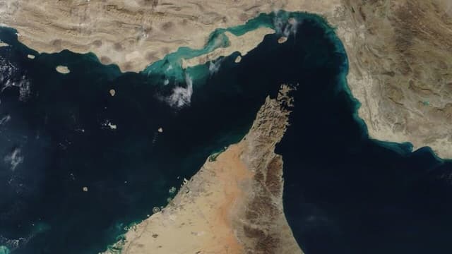 فوری/ فارس: تبادل آتش میان نیروهای مسلح ایران و دشمن در خلیج فارس