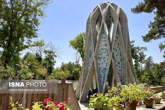 خیام؛ شاعر «زندگی در لحظه» یا فیلسوف مرگ؟/ چرا امروز خیام میخوانیم