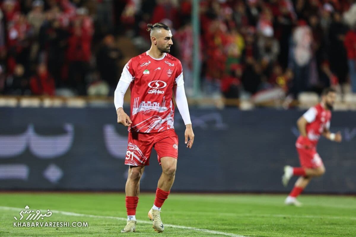 مهاجم پرسپولیس در راه فنرباغچه؟