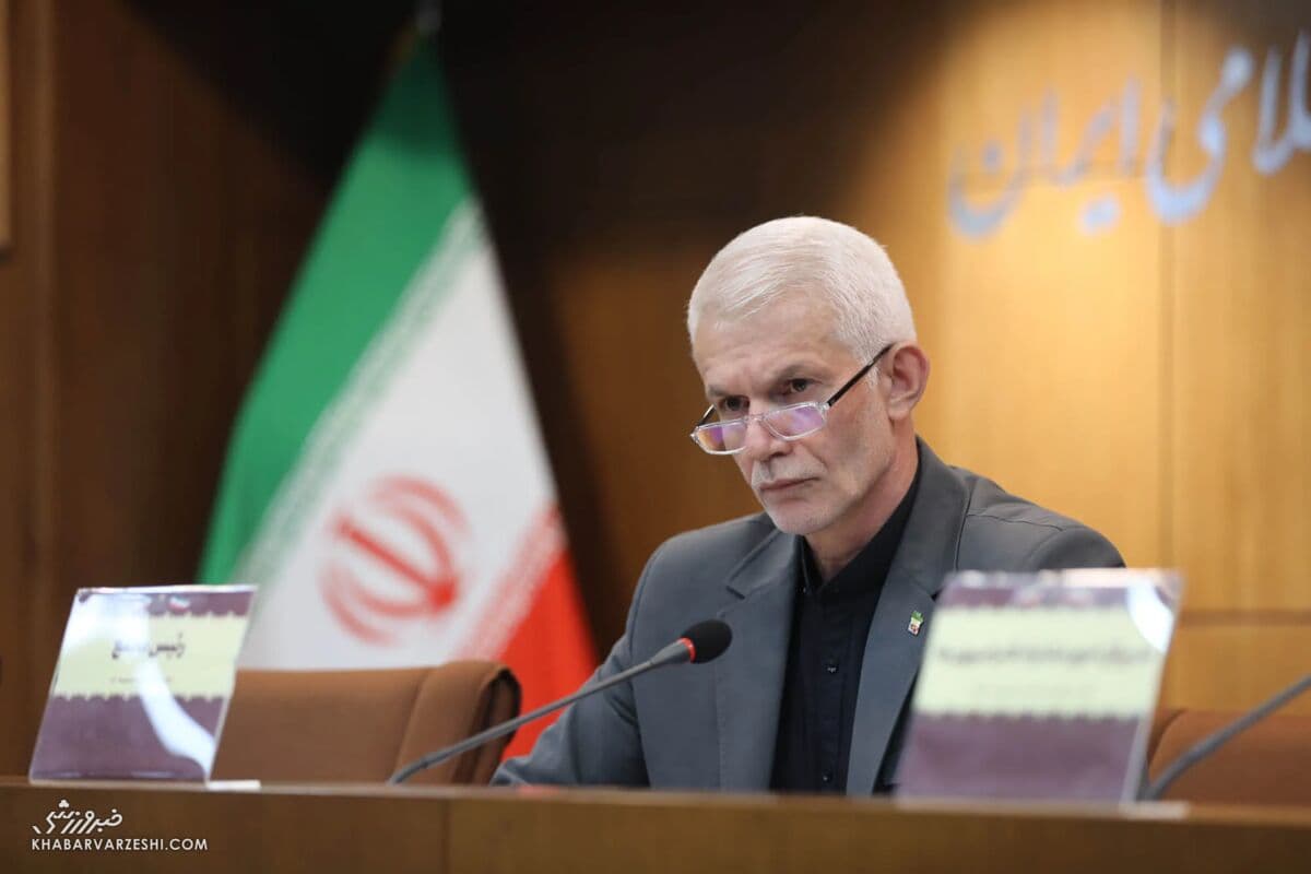 معاون وزیر ورزش ایران: رونالدو را میپرستم