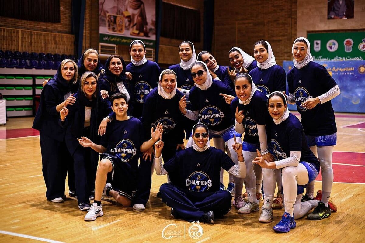 استقلال ۱۰۰ میلیون تومان خرج کرد و قهرمان شد!