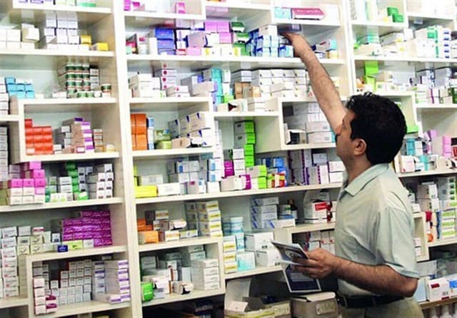 حجم مطالبات داروخانه ها از بیمه ها ۴ برابر شد