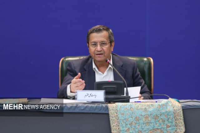 همتی: تامین ارز دارو بدون مشکل ادامه دارد