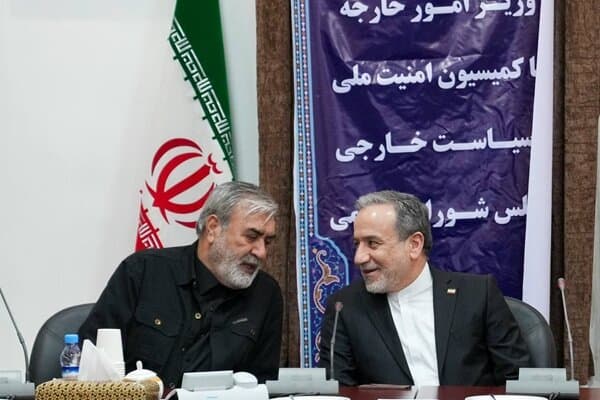 نشست مشترک کمیسیون امنیت ملی مجلس با وزیر امور خارجه