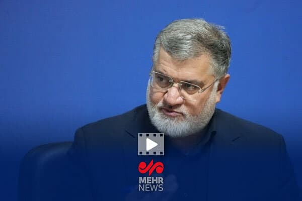 استاندار تهران: اینترنت در ایام وداع و تشییع رهبر اتقلاب قطع نمیشود