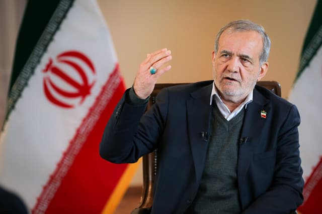 هرگونه مذاکره با هدف احقاق حقوق ملت و دفاع مقتدرانه از منافع ملی است