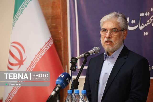 حکمرانی بهدور از داده، حکمرانی تصادفی است