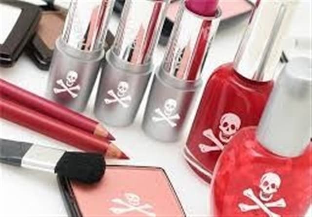 اسامی محصولات آرایشی چشم فاقد مجوز