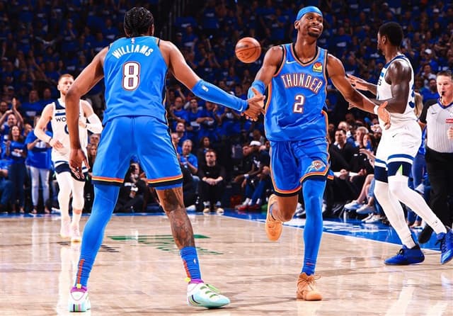 لیگ NBA| پیروزی تاندر مقابل لیکرز در خانه/ کلیولند مغلوب دیترویت شد