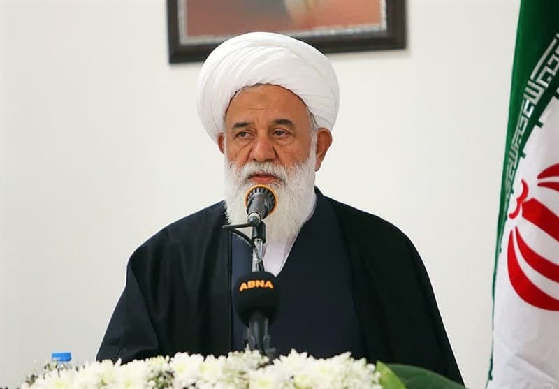 حاج حسن محقق لباس روحانیت نپوشید، ولی تا آخر عمر یک طلبه واقعی ماند