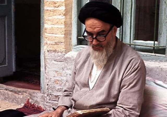 پیوند توحید، فقه و سیاست در حکمرانی دینی امام خمینی (ره)