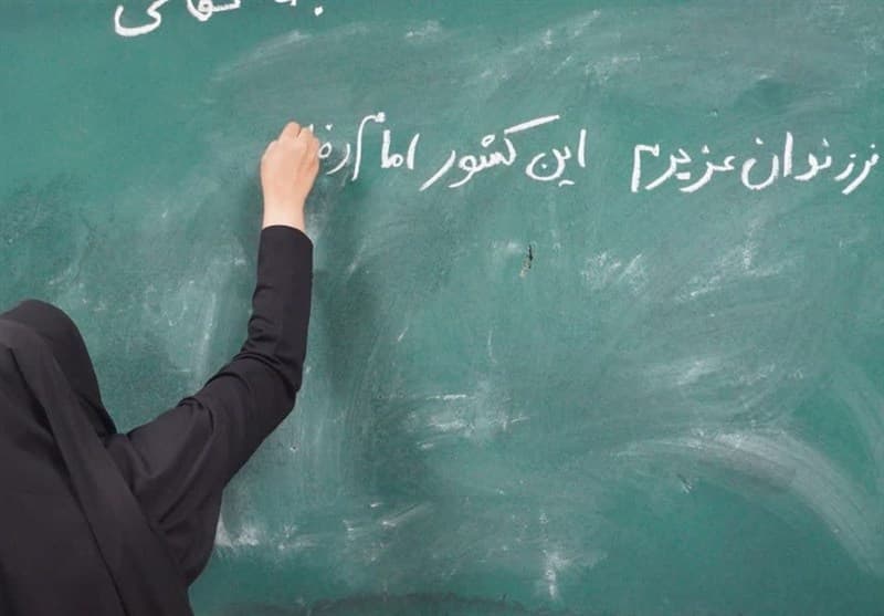 آموزش در هیچ شرایطی حتی جنگ نباید تعطیل شود