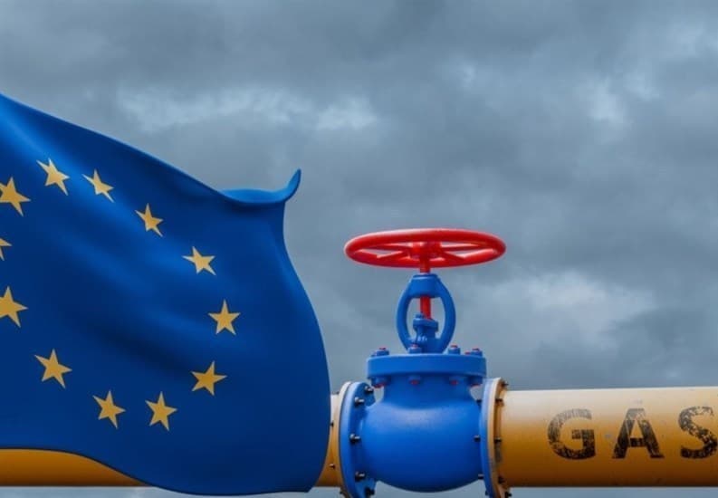 قاره سبز در آستانه فلج شدن حملونقل و صنعت