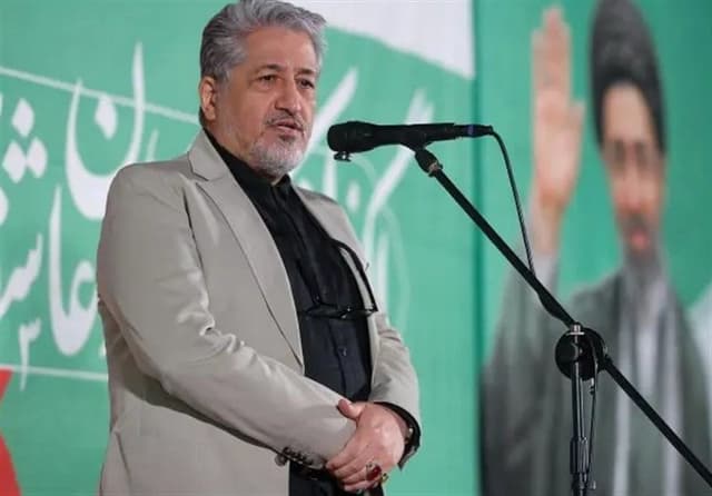 تاکید رئیس دانشگاه آزاد بر گذار از مقالهمحوری به نظریهپردازی بومی
