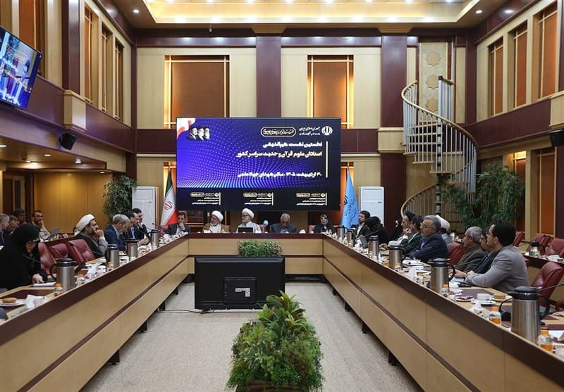 شلاق نقد اساتید بر تن خمودگی مطالعات قرآنی در دانشگاهها