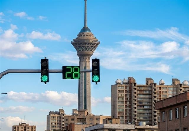 135 تقاطع تهران به برق اضطراری مجهز شدند