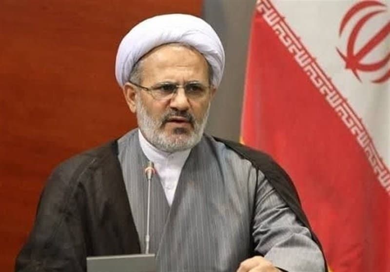 اربعین امسال به نام «رهبر شهید» و نماد دلاوران میناب برگزار میشود