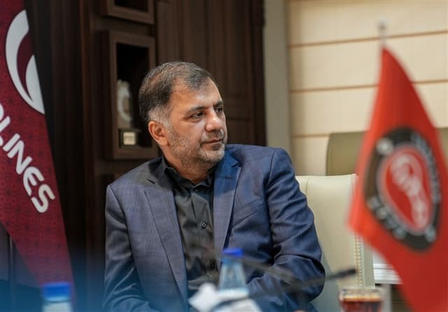 کریمی: همکاریمان با ربیعی به جایی نمیرسید/ بیرانوند سرباز نیست