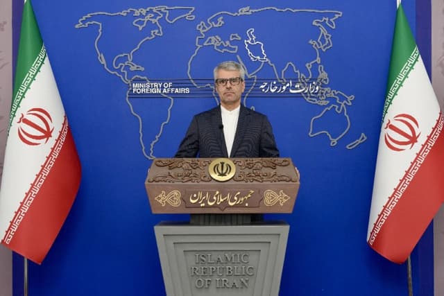 بقایی: ایران در حال بررسی پیامها با میانجیگری پاکستان است