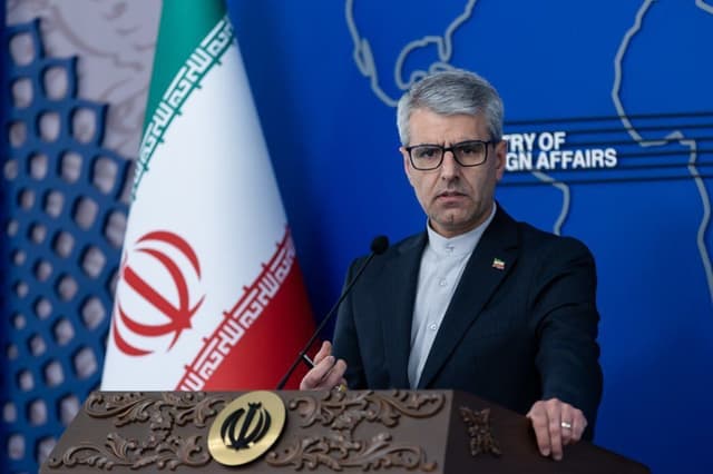 بقایی: متن تفاهم اسلامآباد توسط پزشکیان و ترامپ امضا شد