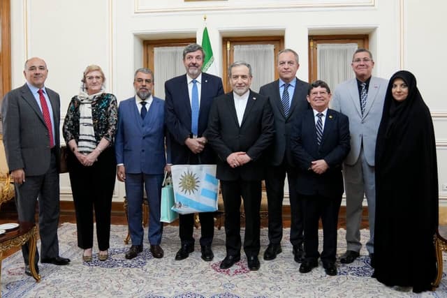 دیدار سفرای آمریکای لاتین مقیم تهران با عراقچی