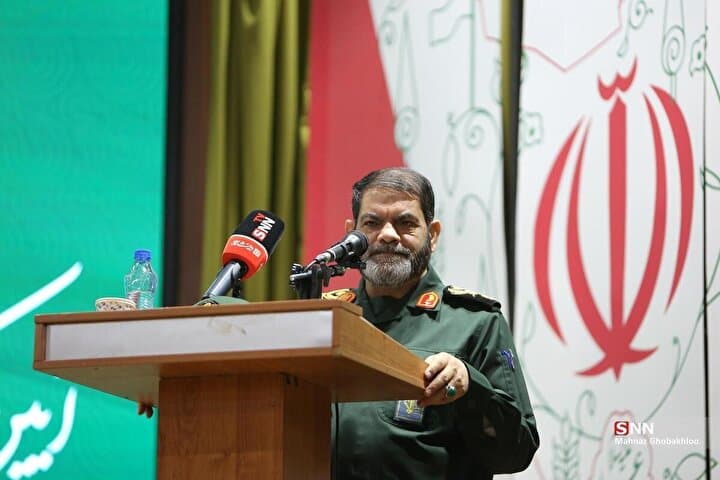 سردار معروفی: شهید سرلشکر غلامرضا سلیمانی مدافع سرسخت مردم، نظام، ولایت و بسیجیان بود / امروز عمل به جهاد اکبر و تکلیف ما حفظ خیابان است +فیلم