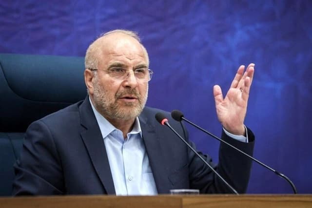 قالیباف خطاب به هگست: ایران محاصرهپذیر نیست