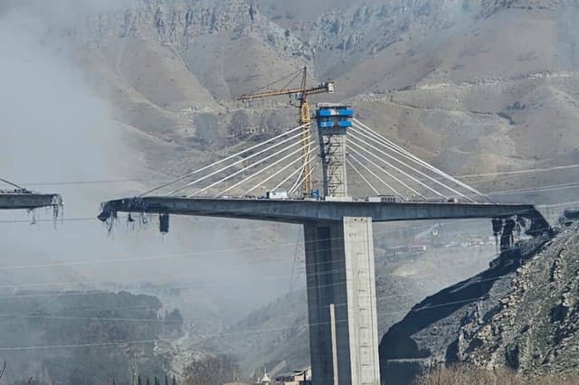 آغاز آواربرداری و ایمنسازی پل B1 کرج