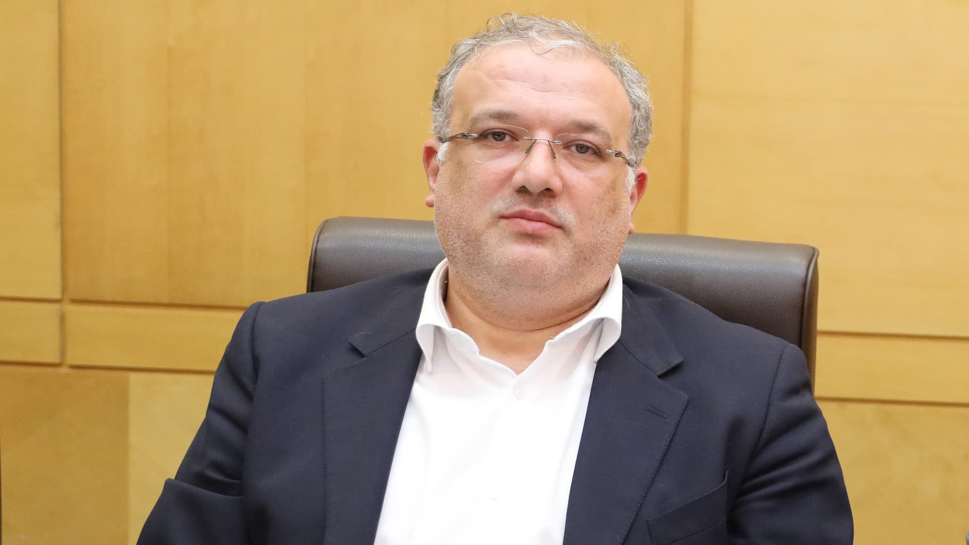 اقتصاد مقاومتي رويکردي راهبردي و واقعبينانه/ تقويت توليد راهکار اساسي تحقق شعار سال