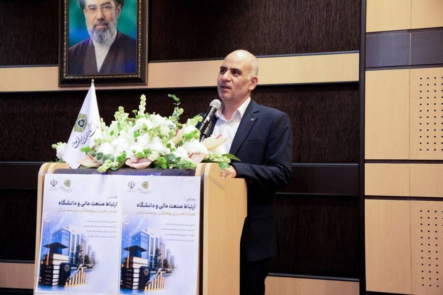 توسعه بازار سرمایه بدون پژوهشهای کاربردی و تعامل با دانشگاهها امکانپذیر نیست