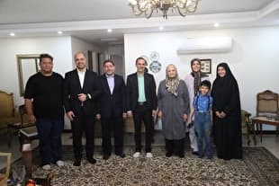 معاون صدا: پیشکسوتان رادیو حافظان هویت و خاطره جمعی مردم هستند
/مریم نشیبا در قلب مردم ایران جای دارد